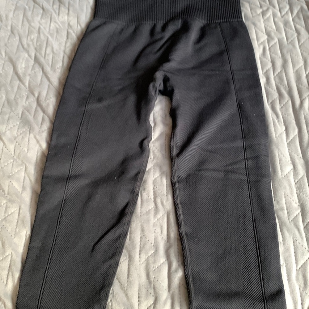 Body black cropped leggings
